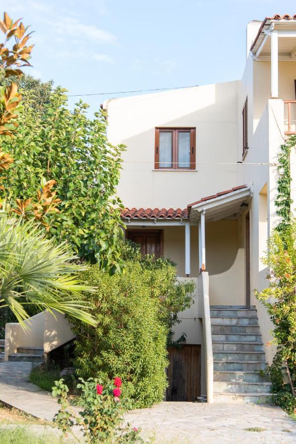 Holiday Rooms Otzias Ngoại thất bức ảnh