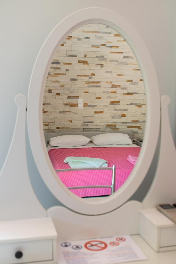Holiday Rooms Otzias Ngoại thất bức ảnh