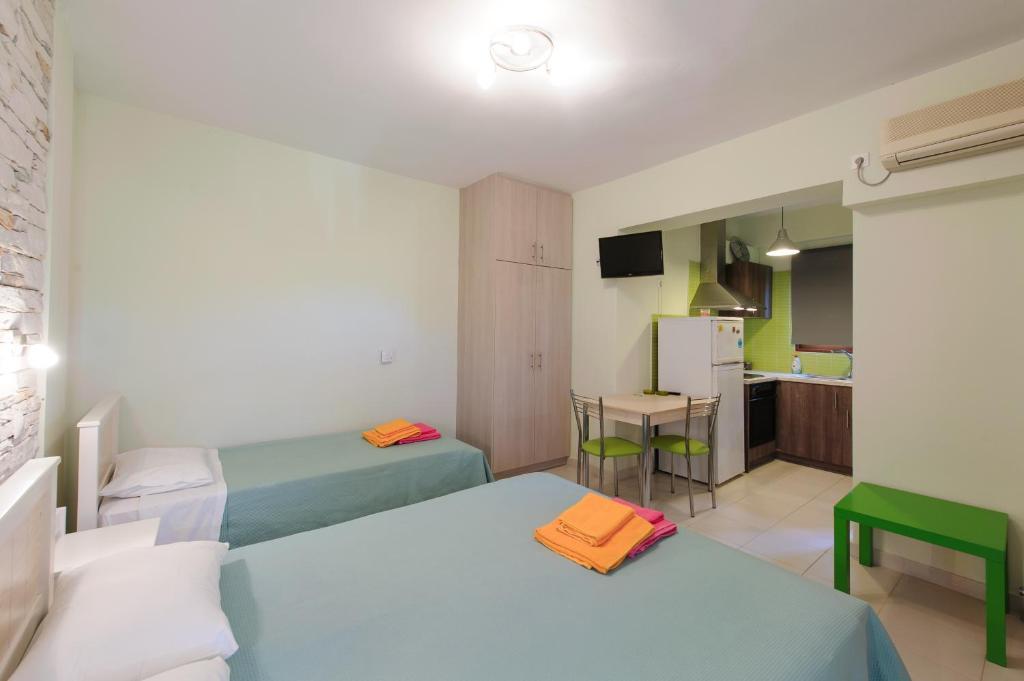 Holiday Rooms Otzias Phòng bức ảnh