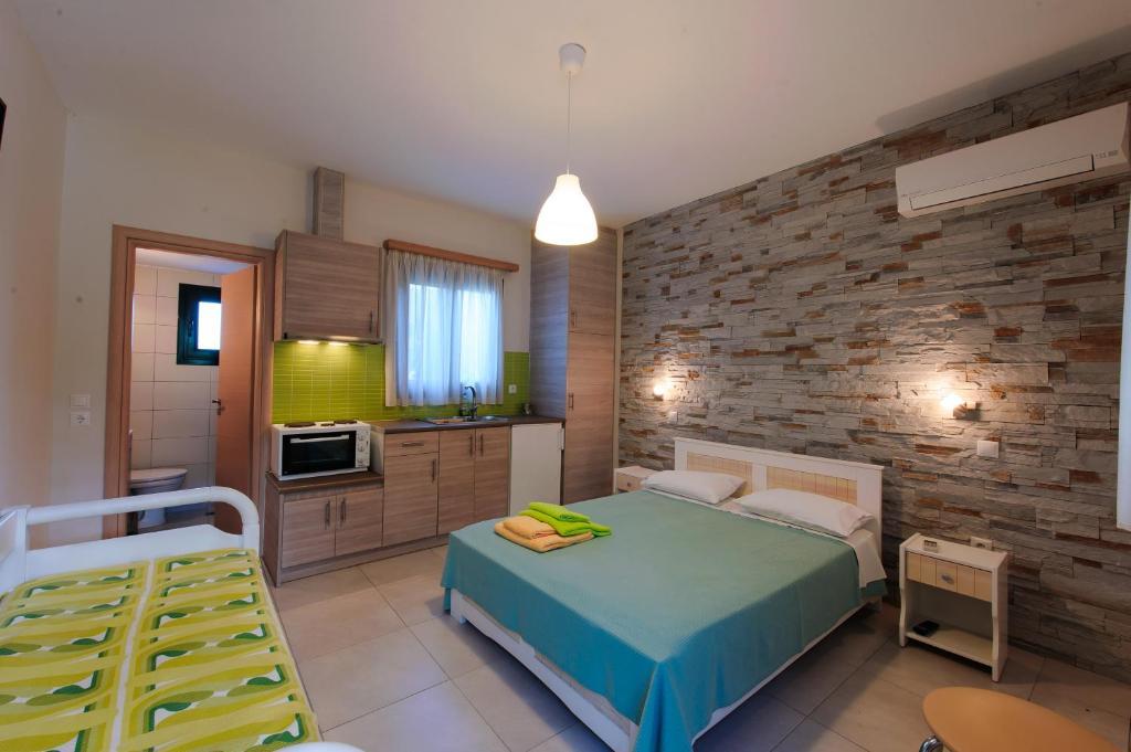 Holiday Rooms Otzias Phòng bức ảnh
